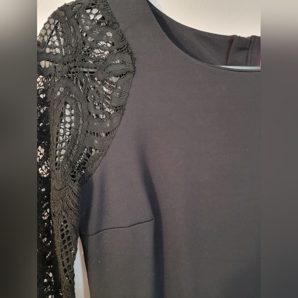Lilly Pulitzer Black Dress with Lace Arms Size XS - Picture 5 of 13